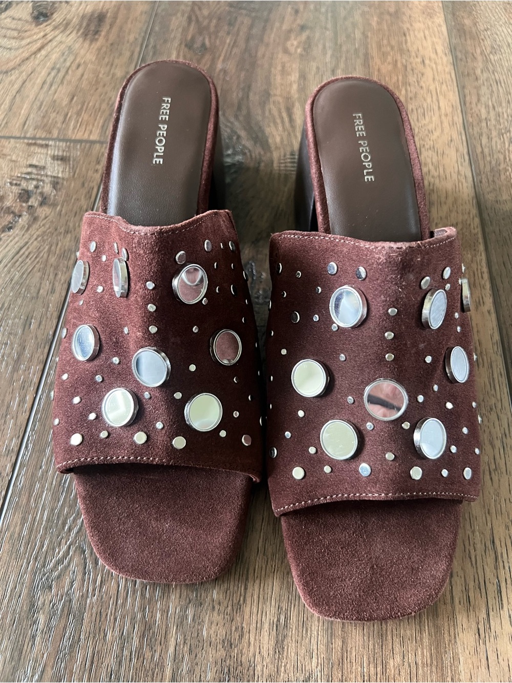 Free People Mirage Mules Studded Brown Suede Block Heel Mirrored Size 9.5 New - Picture 12 of 16